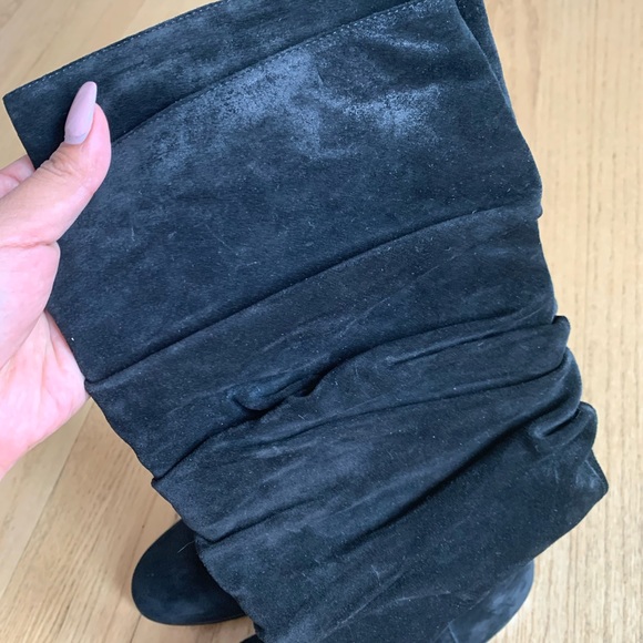 Authentic Burberry Black Suede Knee High Boots - Picture 3 of 16